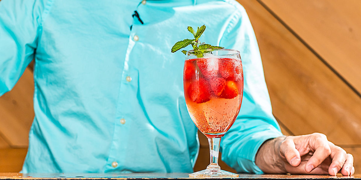 Rosé-spiked Strawberry Mint Iced Tea